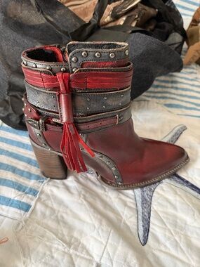 Freebirds 
Red Julius perfect condition